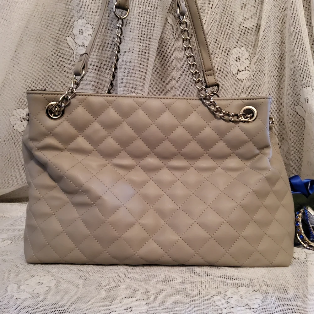 Purse - Picture 3 of 10